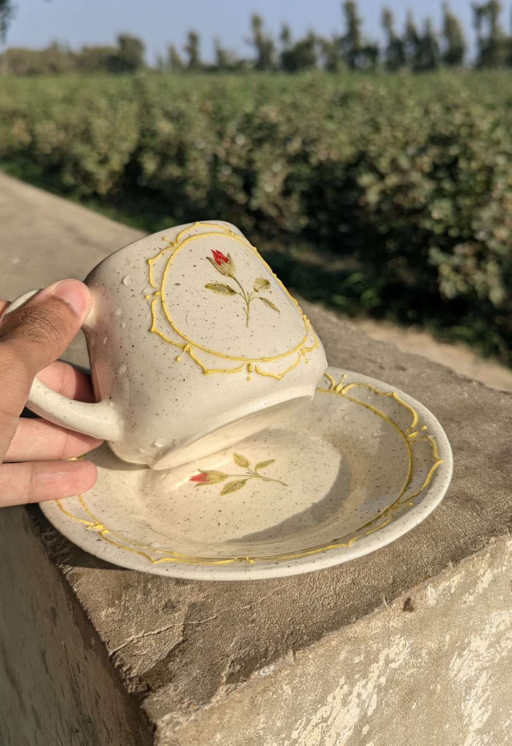 The Victorian Rosebud Mug Set:
