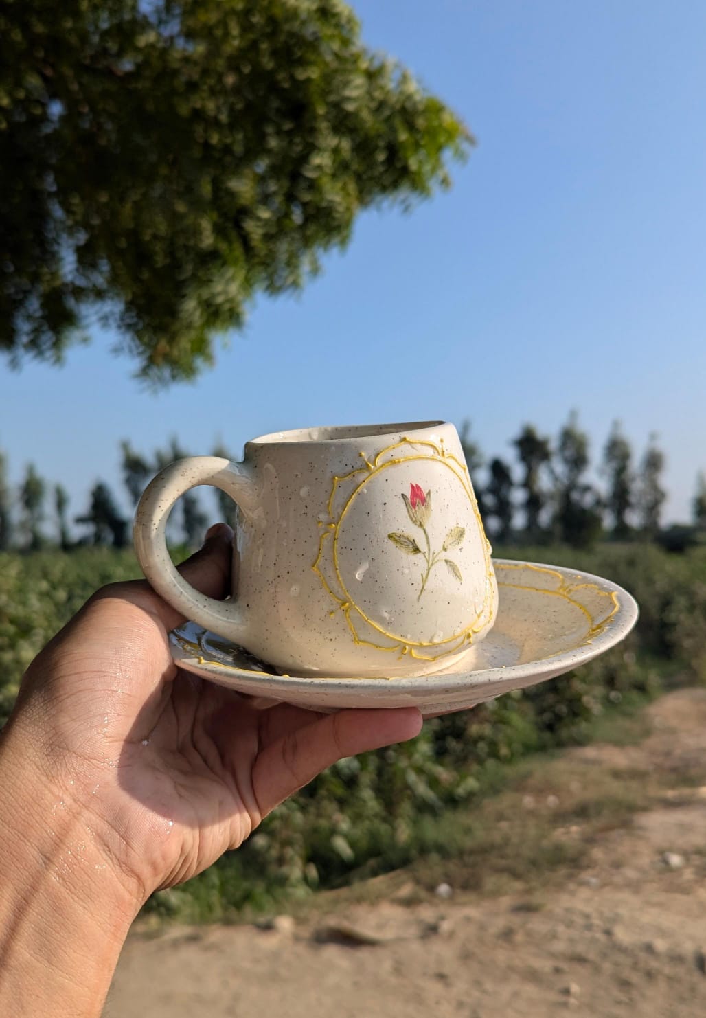 The Victorian Rosebud Mug Set: