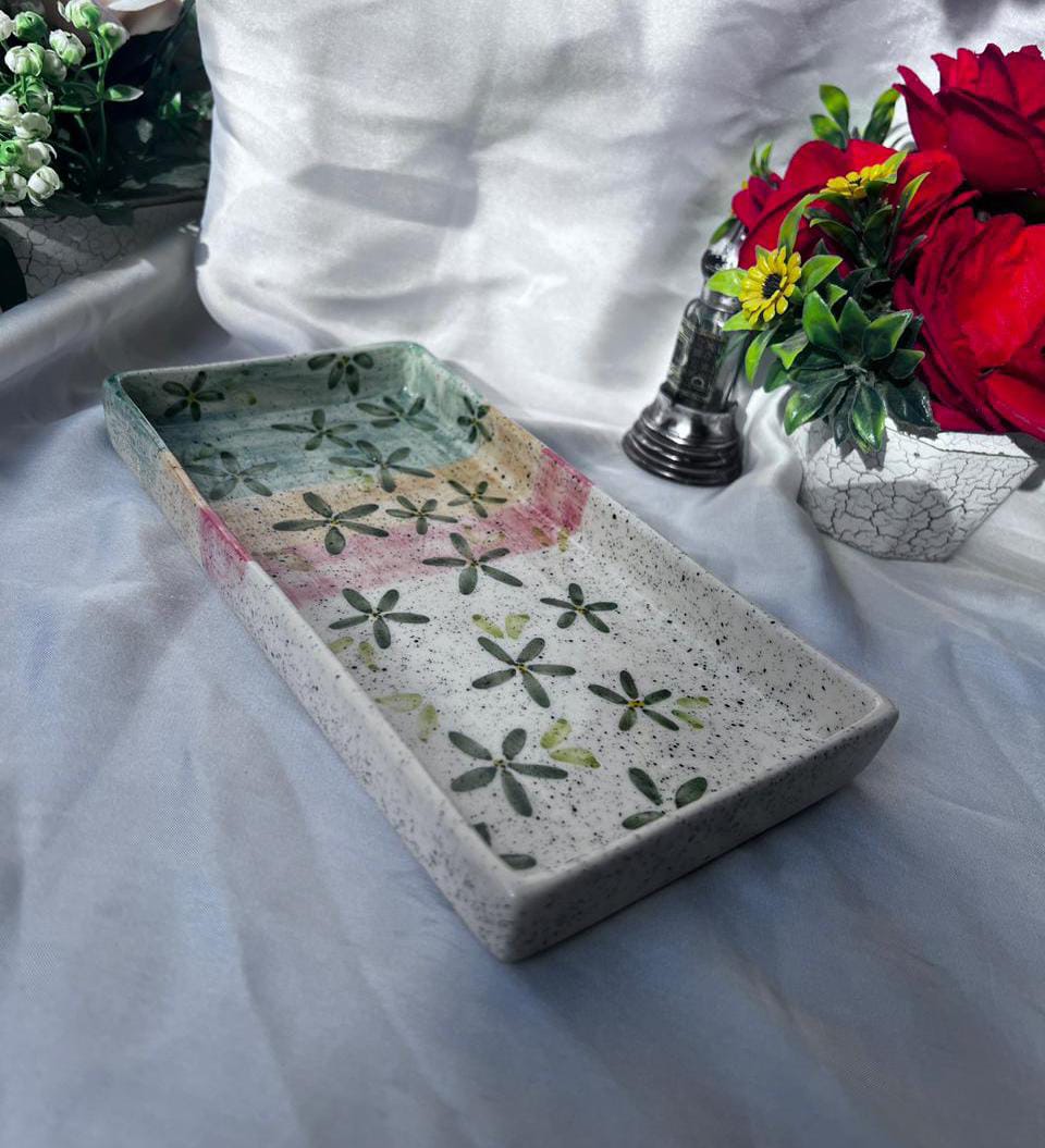 The Speckled petal trinket dish